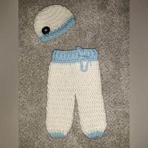 NB hand knitted hat & pant
